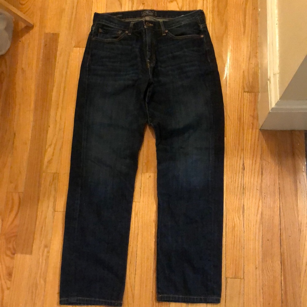 Men’s Lucky Brand straight leg jeans